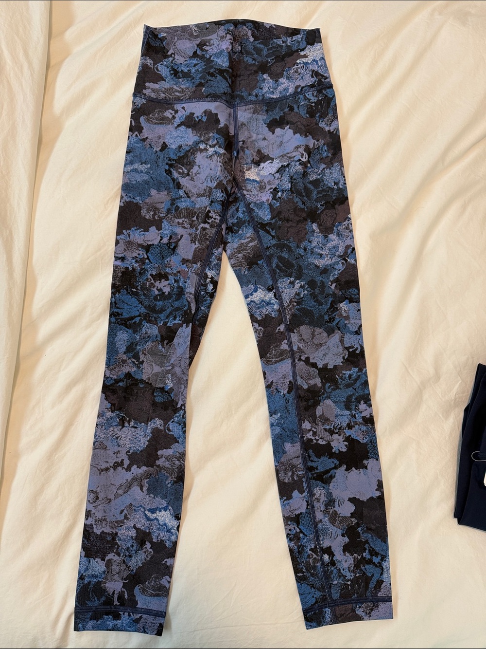 lululemon athletica Blue Black Camouflage Leggings